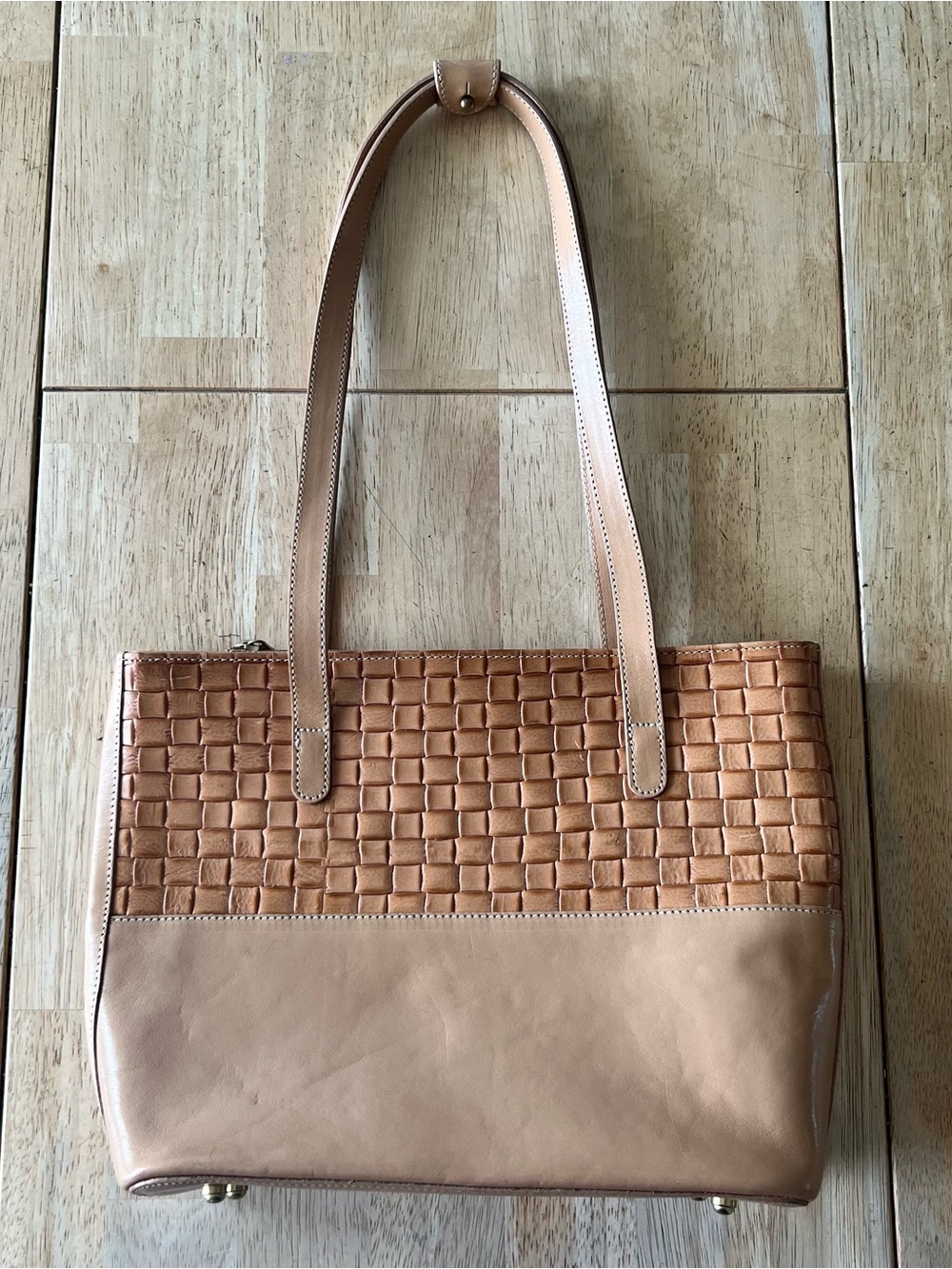 Vintage Brahmin Libby Bag – Camel Basketweave Collection – Style #37867CA - Picture 7 of 14